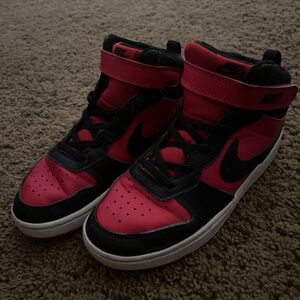 Big Kid's Nike Court Borough University Red/Black-White